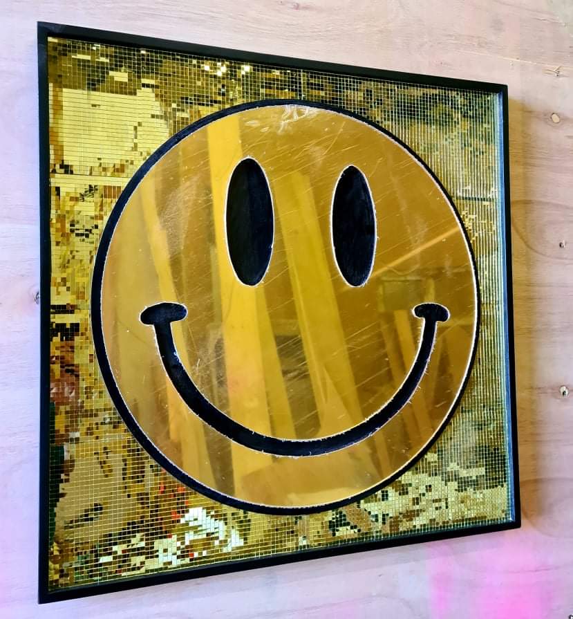 Mirror Smiley - Gold Edition